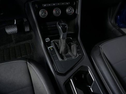 Certified 2023 Volkswagen Taos SE w/ Black Wheel Package image 10