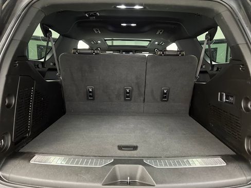 Used 2022 GMC Yukon XL AT4 AWD/4WD image 35