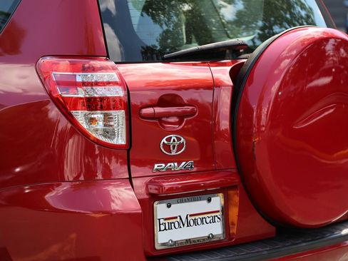 Used 2012 Toyota RAV4 FWD image 3
