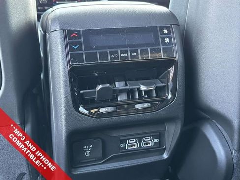 New 2025 Jeep Grand Cherokee L Altitude image 8