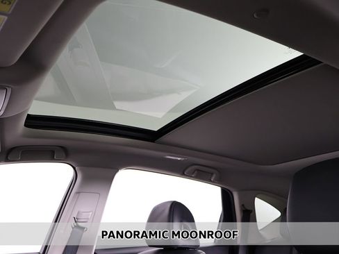 Used 2024 Acura RDX SH-AWD image 3