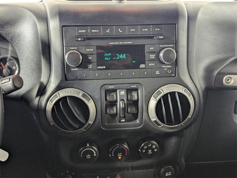 Used 2016 Jeep Wrangler Unlimited Sport w/ Quick Order Package 24S image 17