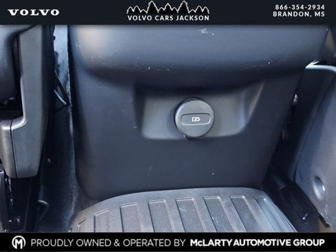 New 2026 Volvo XC60 B5 Plus w/ Protection Package Premier image 18