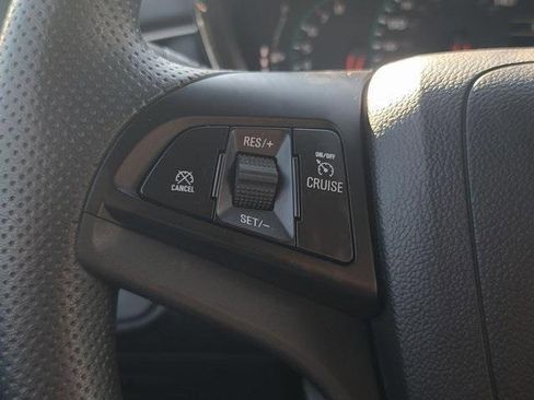 Used 2022 Chevrolet Trax LS w/ Tint and Cruise Package image 28