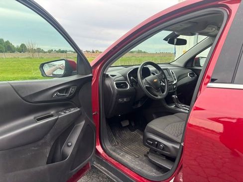 Used 2018 Chevrolet Equinox LT FWD image 9