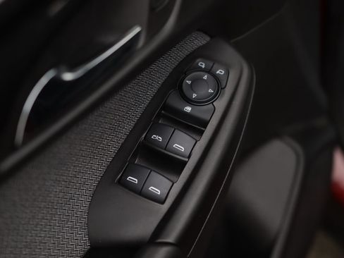 Used 2024 Chevrolet TrailBlazer LT w/ LT Cold Weather Package FWD image 22