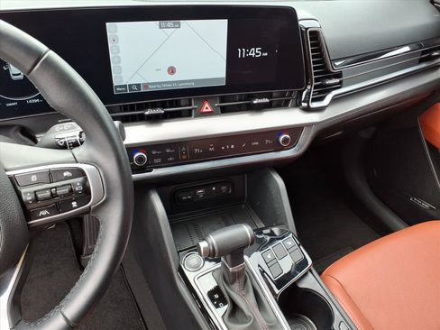 Used 2025 Kia Sportage SX FWD image 25