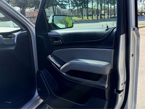 Used 2019 Chevrolet Tahoe LT image 10