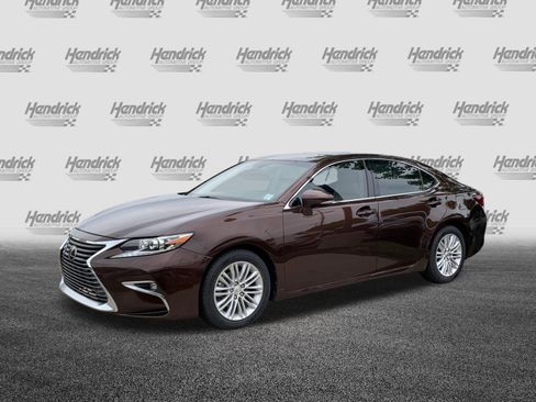 Used 2016 Lexus ES 350 w/ Premium Package w/Wood Trim FWD image 5