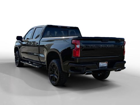 Used 2024 Chevrolet Silverado 1500 LT Trail Boss w/ LT Trail Boss Premium Package AWD/4WD image 3