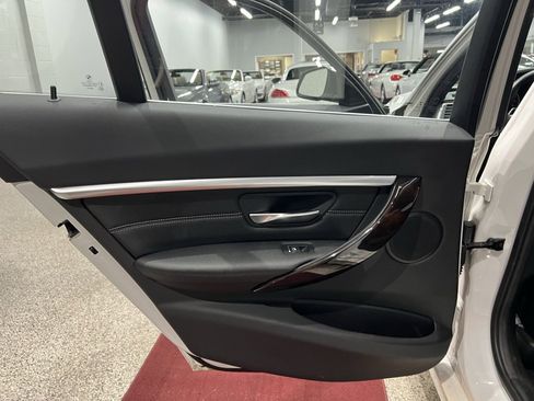 Used 2018 BMW 330i xDrive Sedan image 26