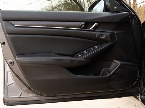 Used 2020 Honda Accord EX-L image 35