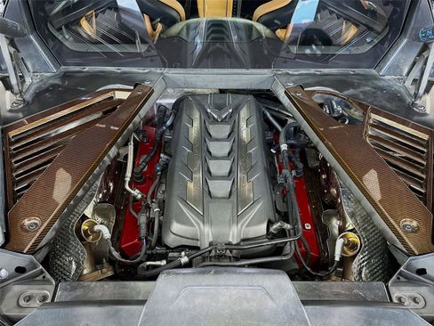 Used 2022 Chevrolet Corvette Stingray Preferred Cpe w/ Engine Appearance Package image 32