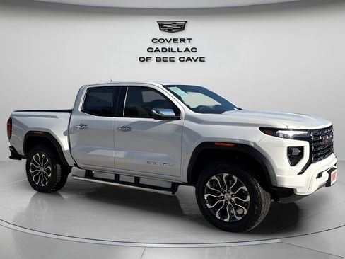 Used 2024 GMC Canyon Denali image 12