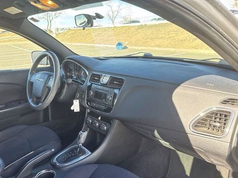 Used 2013 Chrysler 200 LX image 23