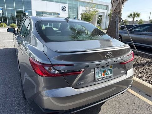 Used 2025 Toyota Camry SE FWD image 8