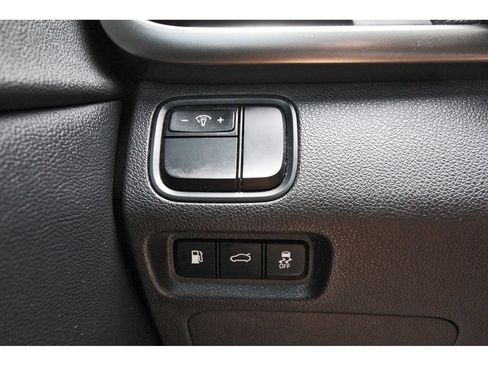 Used 2017 Kia Optima LX FWD image 21