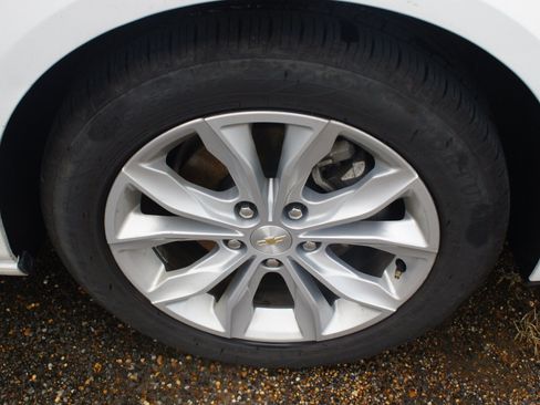 Used 2024 Chevrolet Malibu LT FWD image 4