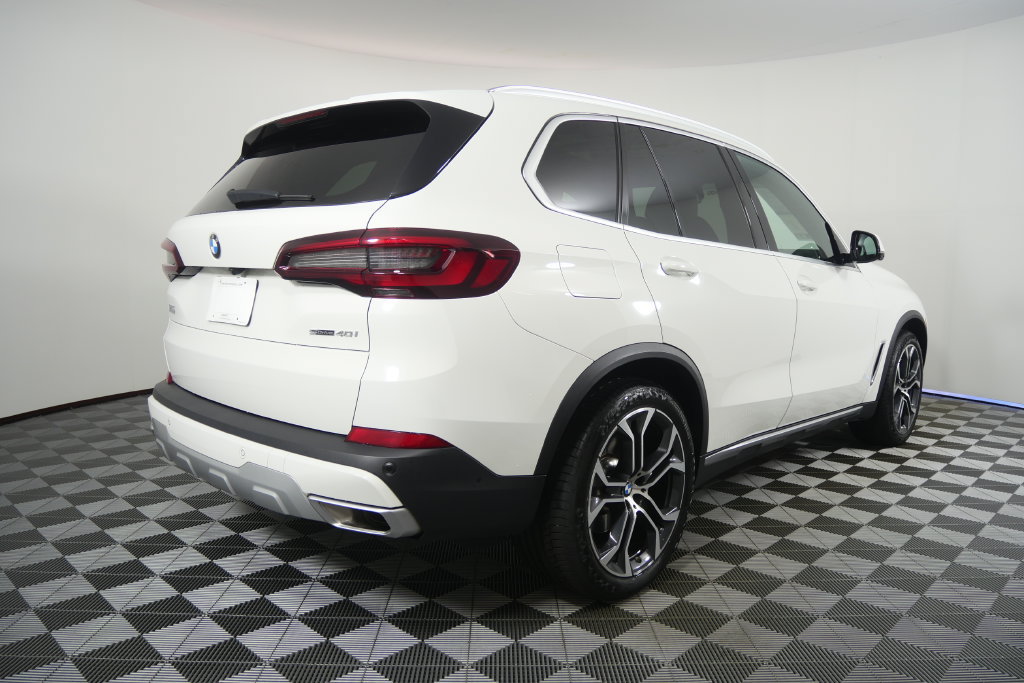 Used 2023 BMW X5 sDrive40i w/ Parking Assistance Package RWD image 4