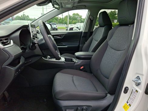 Used 2024 Toyota RAV4 XLE w/ Convenience Package AWD/4WD image 15