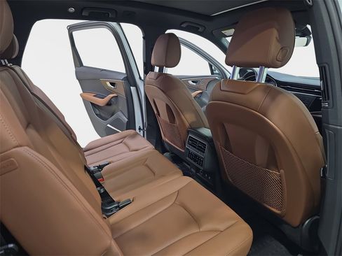 Certified 2025 Audi Q7 2.0T Premium Plus w/ Premium Plus Package image 11