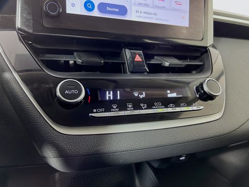 Certified 2025 Toyota Corolla LE image 15