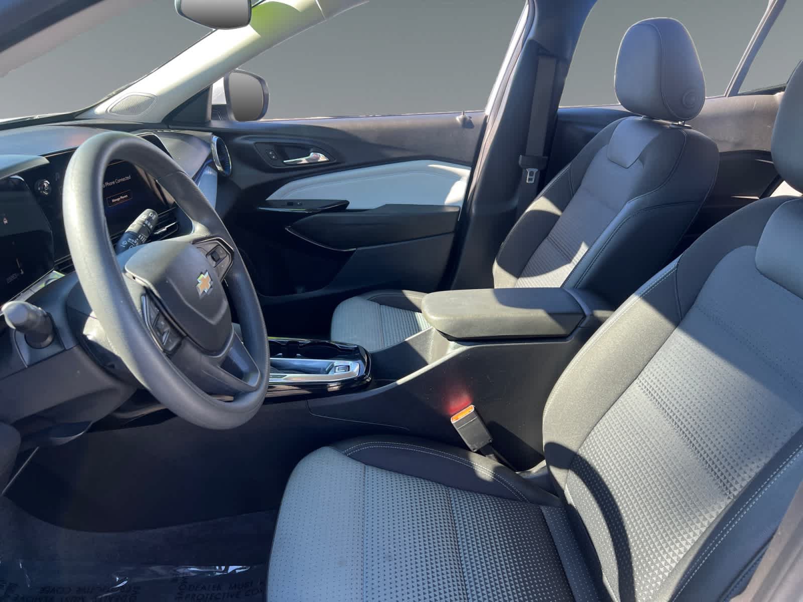 Used 2026 Chevrolet Trax LT FWD image 9