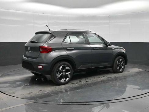 New 2026 Hyundai Venue SEL FWD image 8