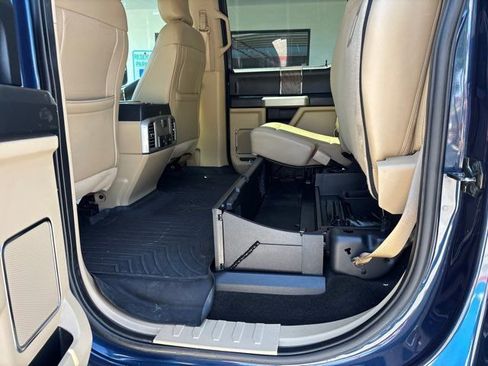 Used 2017 Ford F250 Lariat w/ Chrome Package AWD/4WD image 19