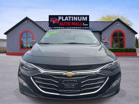 Used 2024 Chevrolet Malibu LT FWD image 2