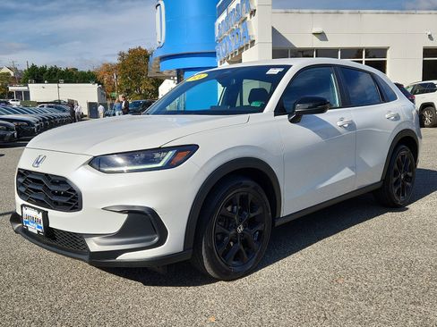 Used 2024 Honda HR-V Sport image 1