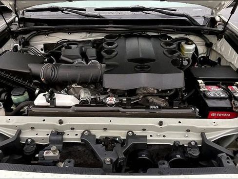 Used 2016 Toyota 4Runner Limited image 10