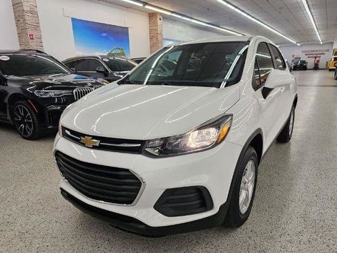 Used 2020 Chevrolet Trax LS w/ Tint and Cruise Package AWD/4WD image 1