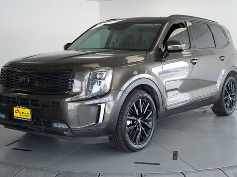 Used 2020 Kia Telluride SX w/ SX Prestige Package AWD/4WD image 3