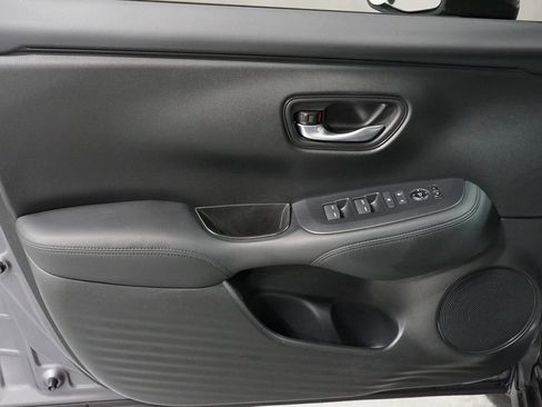 Used 2025 Honda HR-V LX image 27