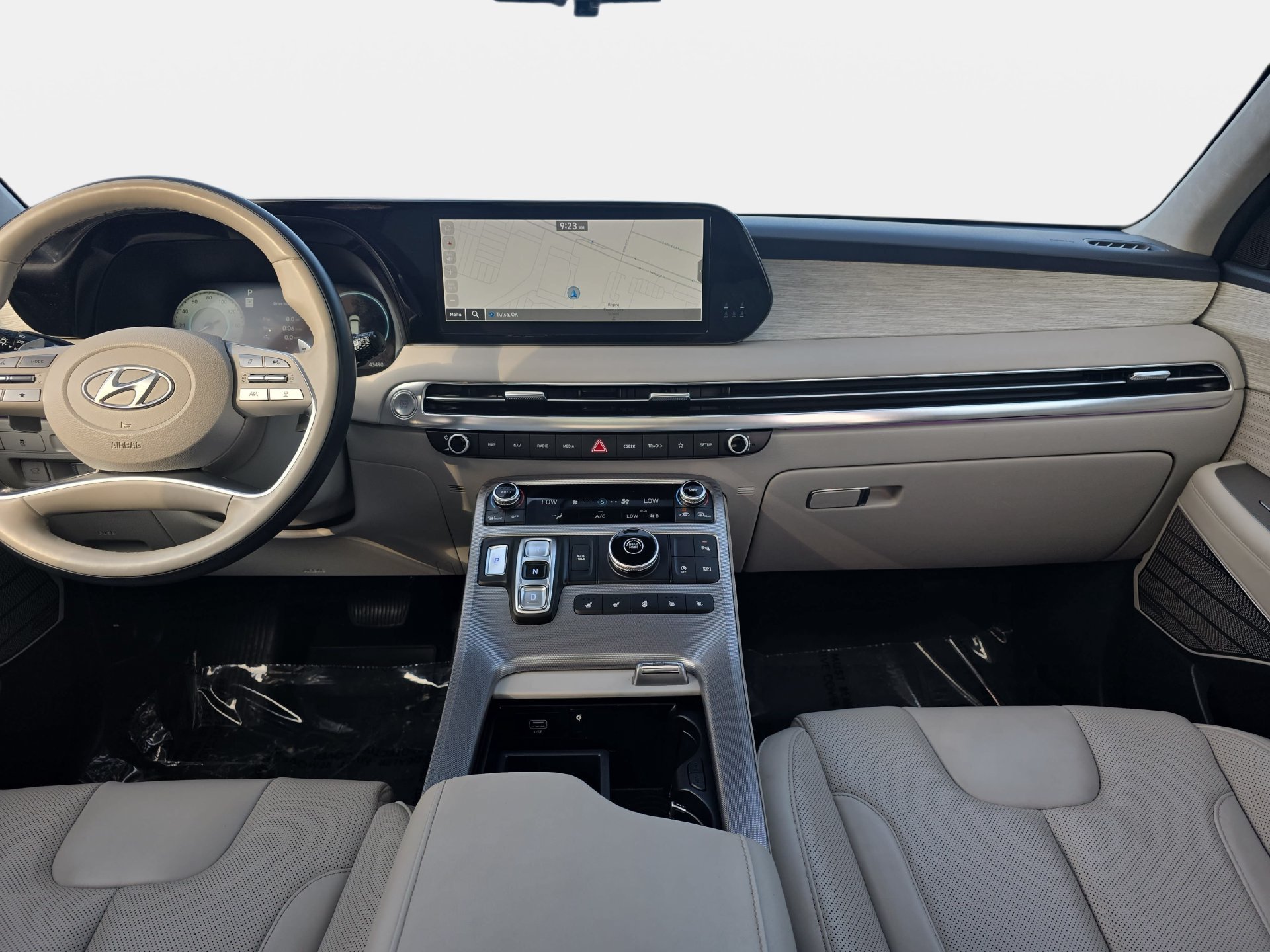 Used 2023 Hyundai Palisade Calligraphy w/ Winter Package FWD image 9