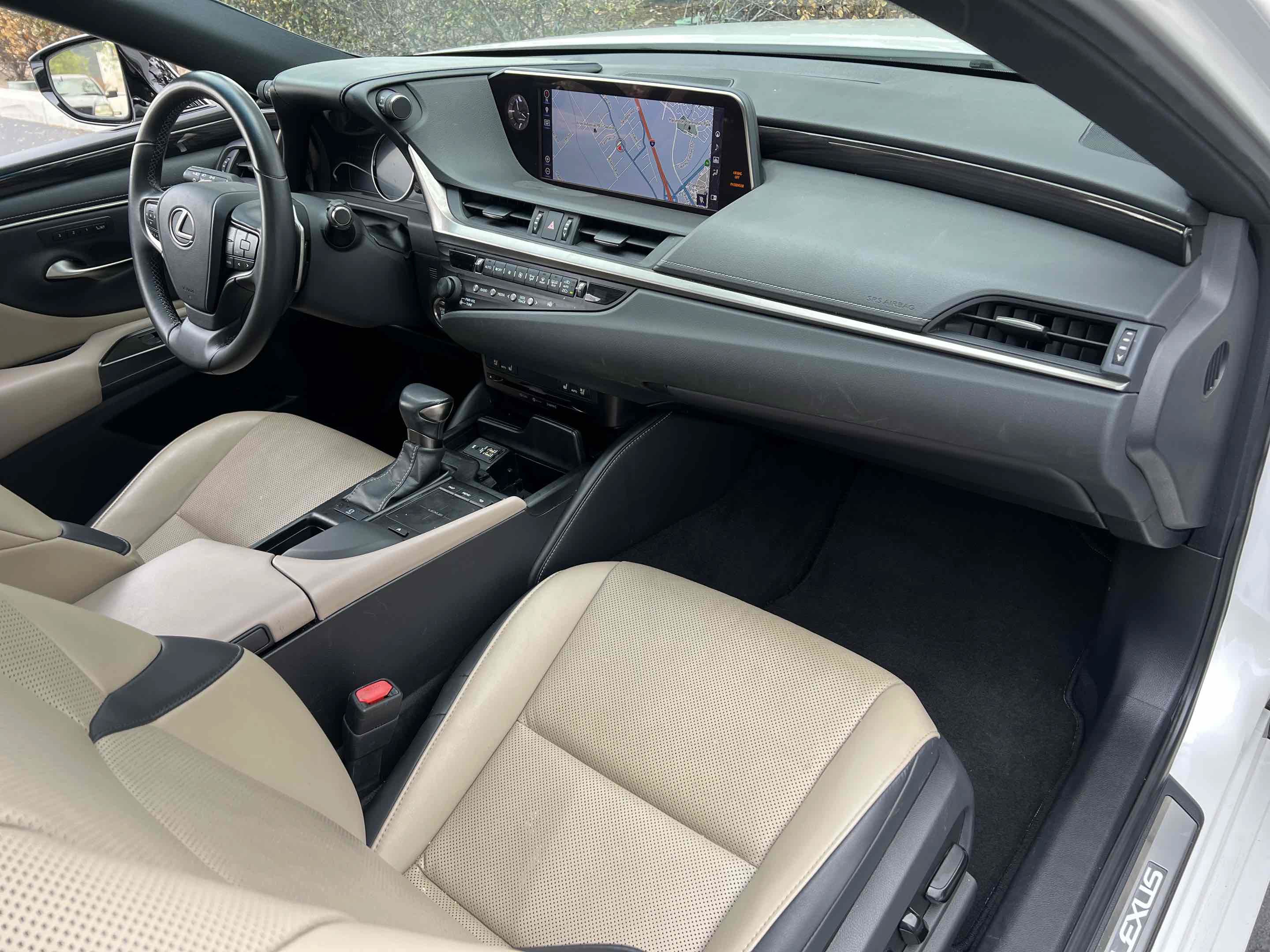 Used 2019 Lexus ES 350 w/ Premium Package FWD image 4