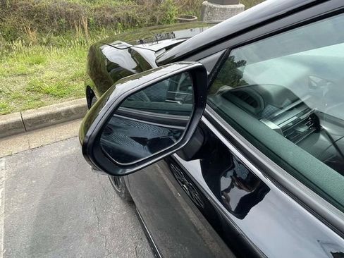 Used 2025 Toyota Camry SE image 6