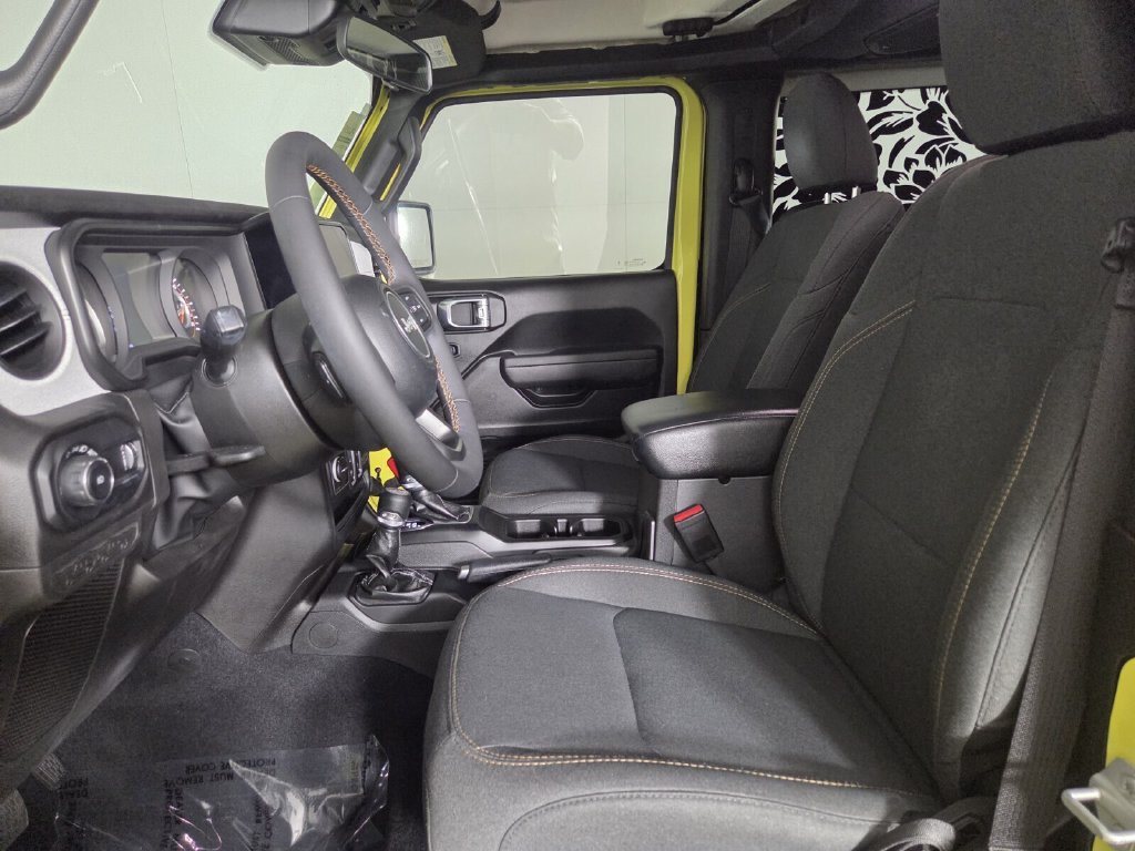 Used 2024 Jeep Wrangler Sport AWD/4WD image 11