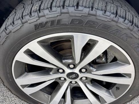 Used 2021 Ford Expedition Max Platinum RWD image 10