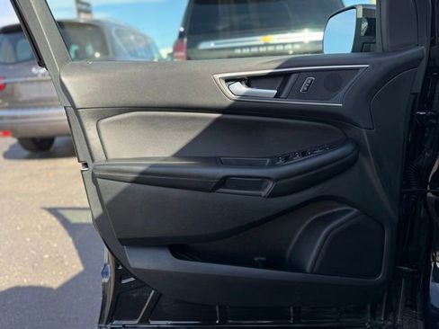 Used 2024 Ford Edge SEL w/ Convenience Package image 7