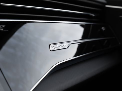 New 2026 Audi RS Q8 performance image 17