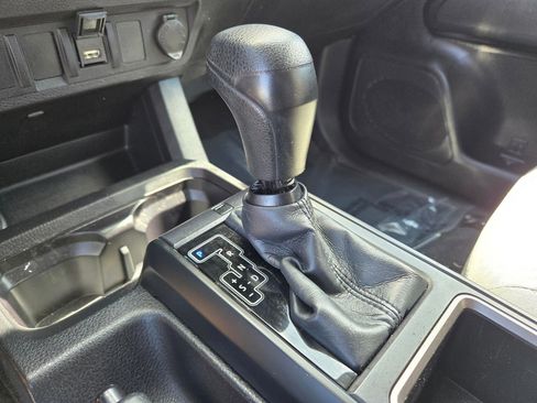 Used 2021 Toyota Tacoma SR w/ SR Convenience Package RWD image 18