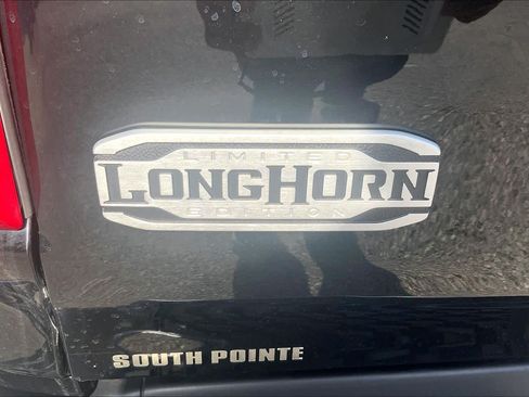 Used 2025 RAM 1500 Limited AWD/4WD image 10
