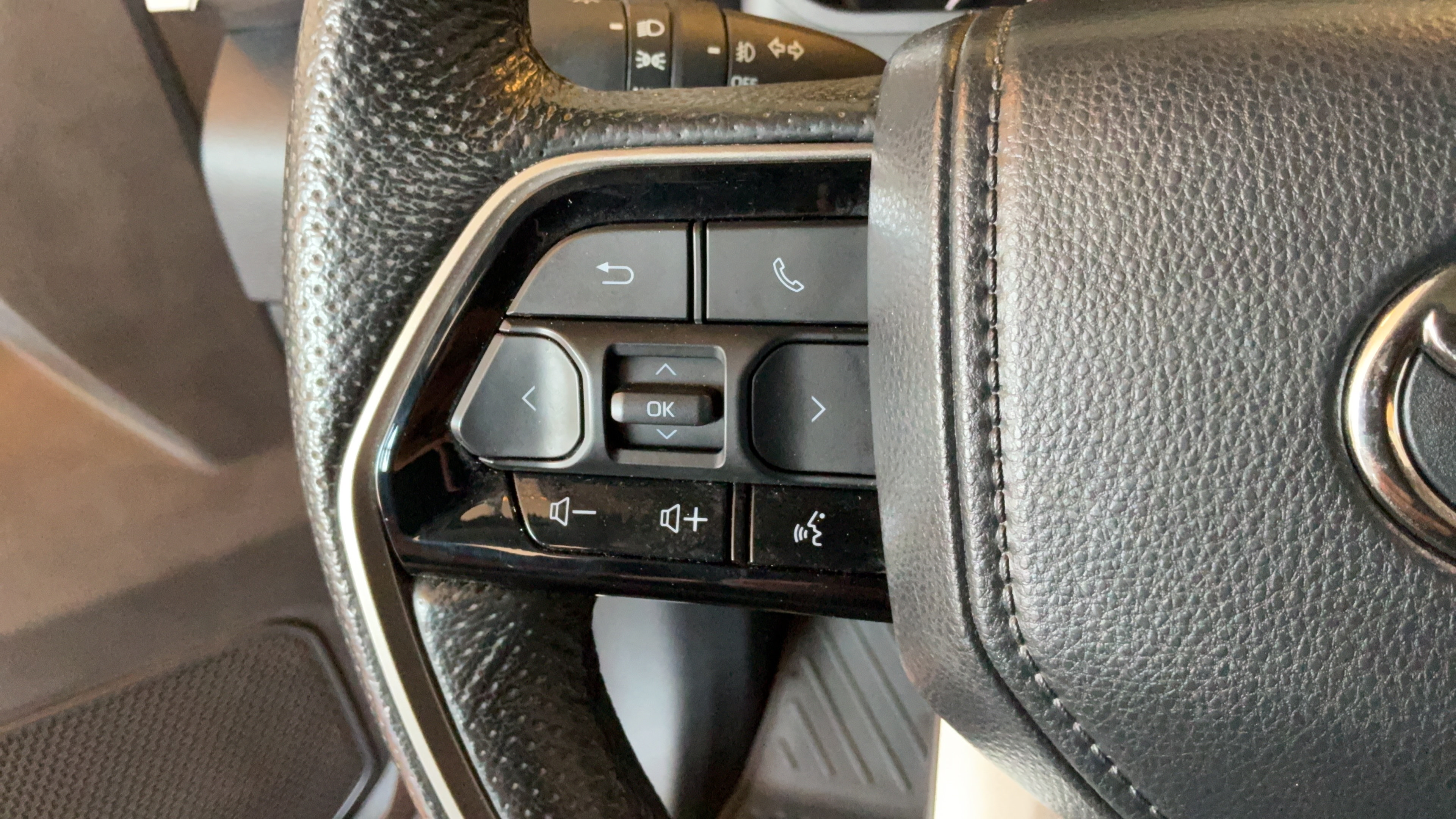 Used 2024 Toyota Tundra SR5 w/ SR5 Premium Package AWD/4WD image 17
