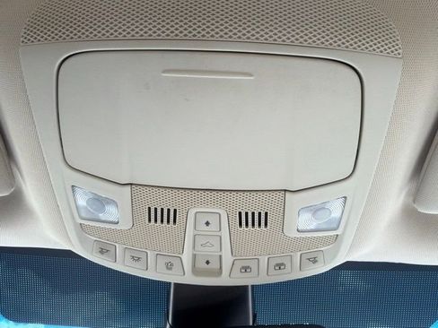 Used 2018 Ford Edge Titanium w/ Equipment Group 302A AWD/4WD image 42
