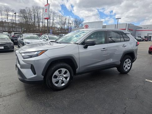 Used 2023 Toyota RAV4 LE image 3