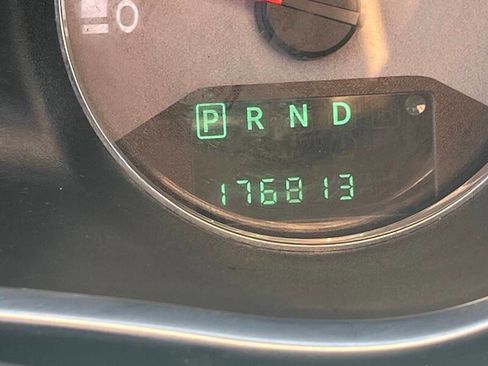 Used 2013 Dodge Avenger SXT image 13