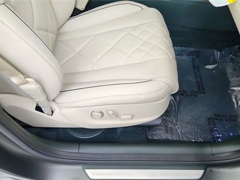 Used 2025 Genesis GV80 3.5T Prestige image 24