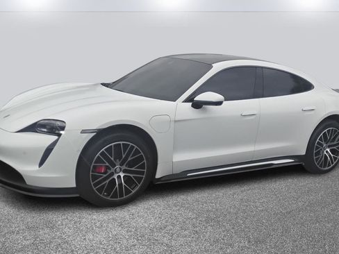 Used 2020 Porsche Taycan 4S image 3